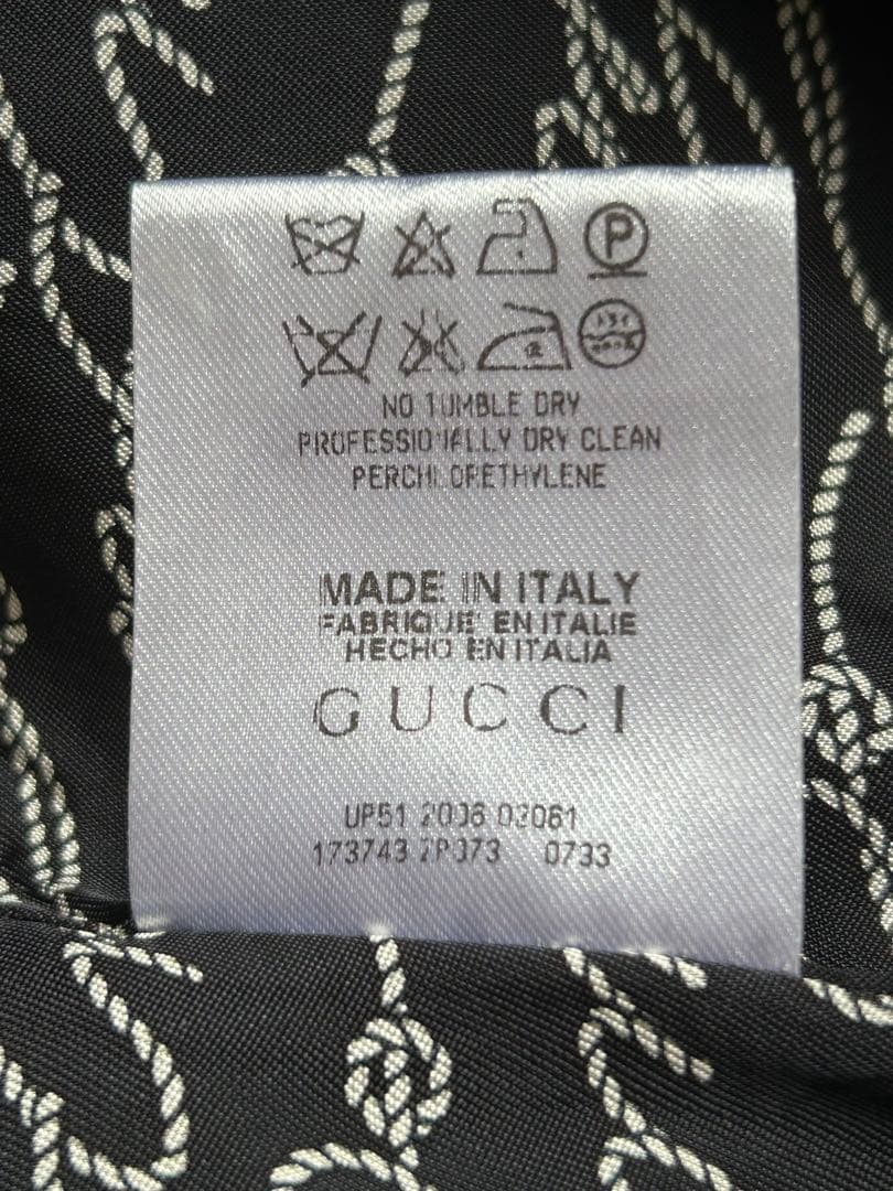 GUCCI グッチ　トレンチコート　ジャケット　黒　イタリア