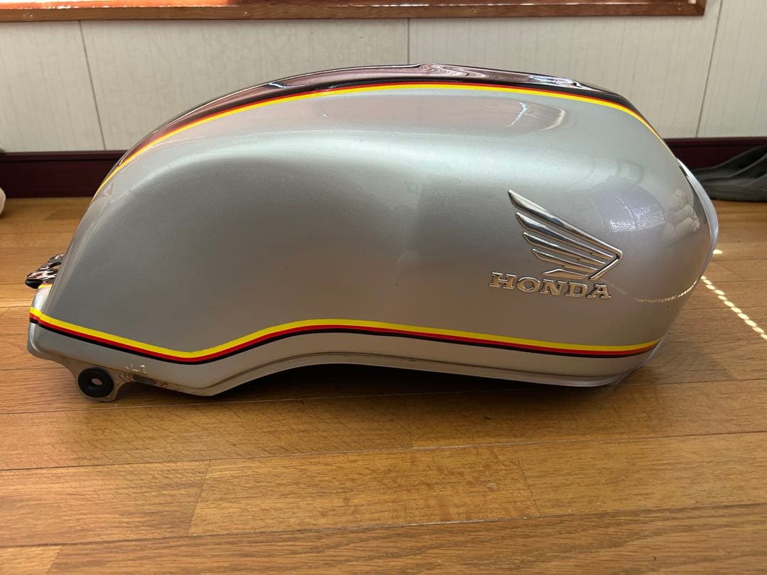 小野田さま用　CB750 カウルセット シルバー/ブラック