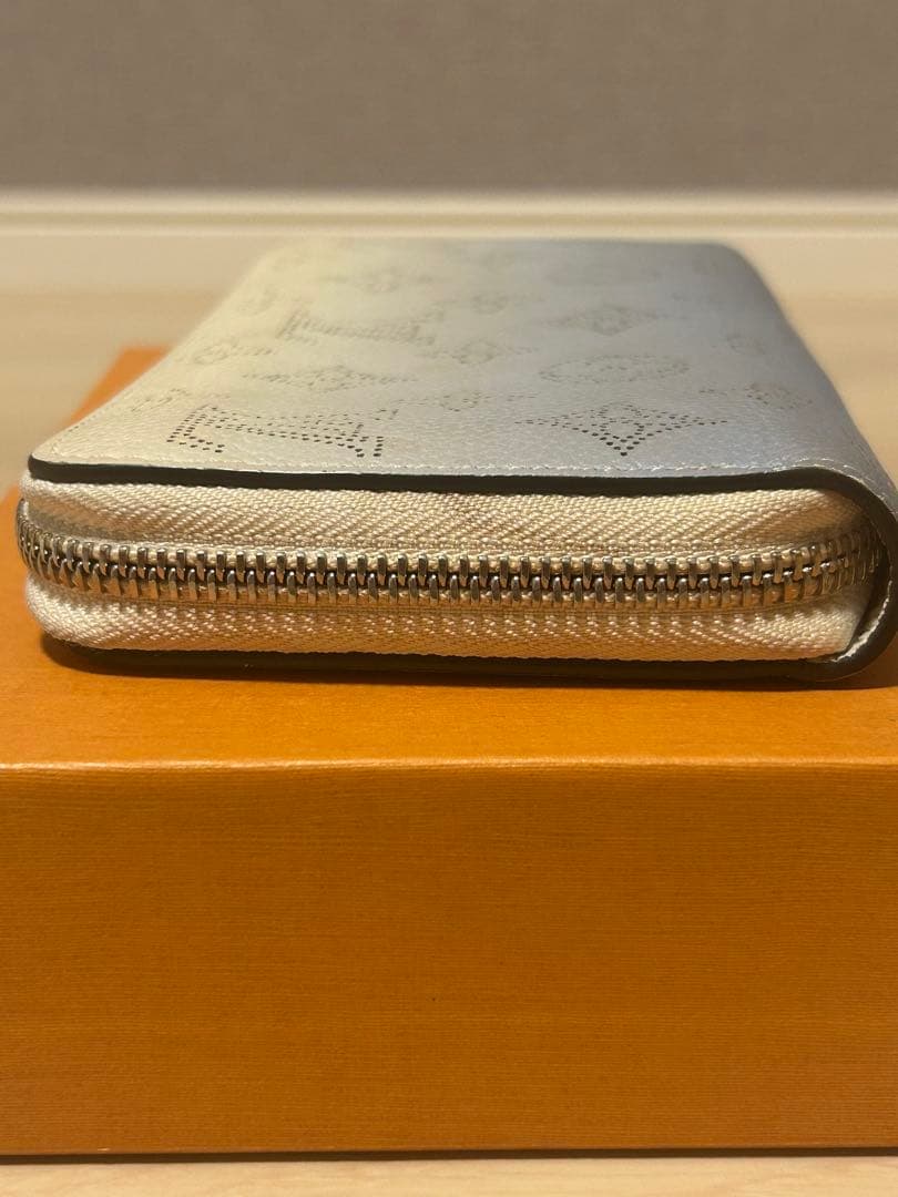 ニ*読様 ルイヴィトン ジッピーウォレット ブルーグラデーション マヒナ