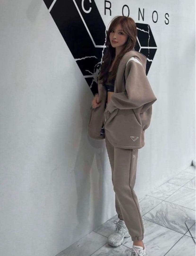 完売！CRONOS×IRAL パーカー ベージュ ゆんころ IRAL