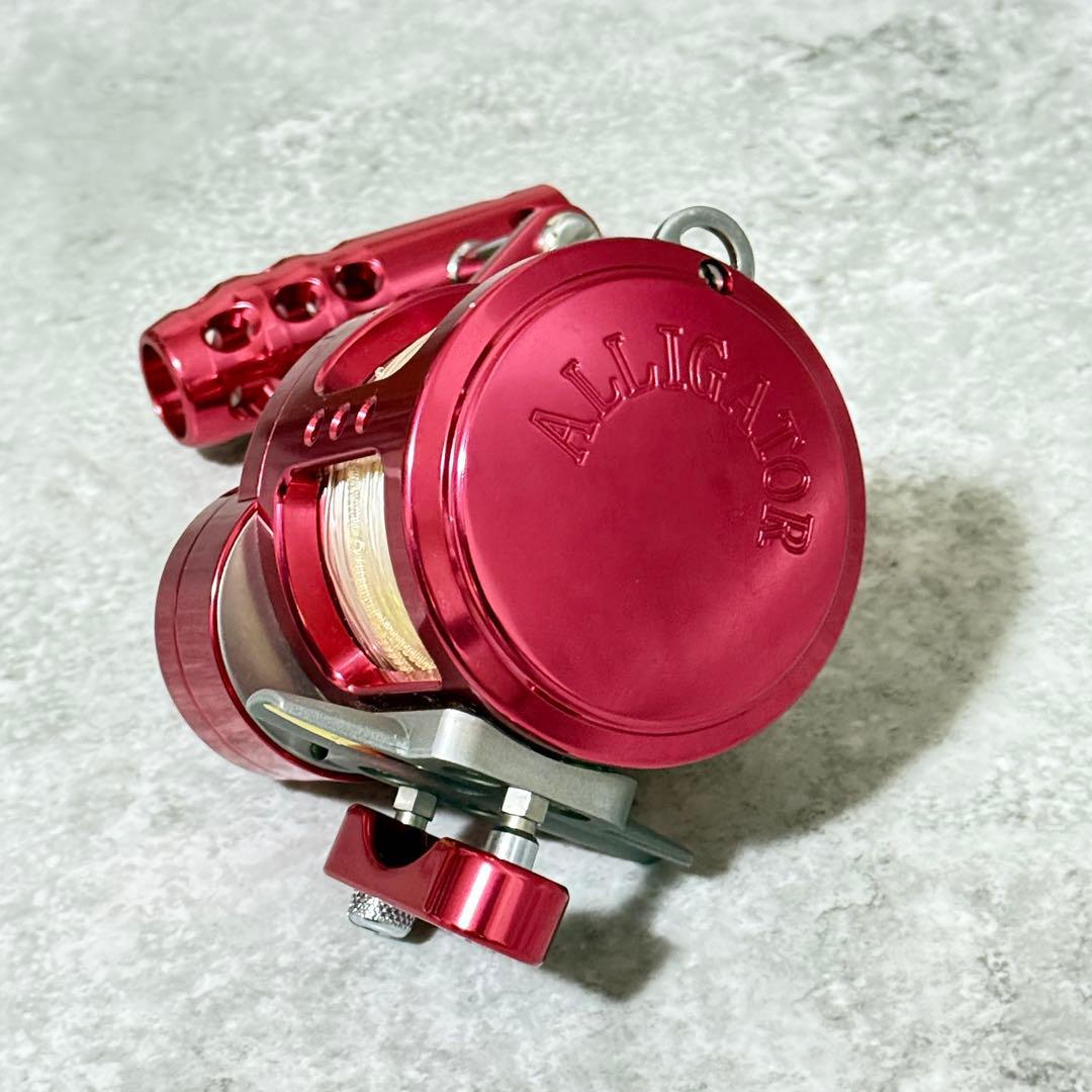 専用☆極美品☆アリゲーター技研 大型両軸リール バトル10 レッド