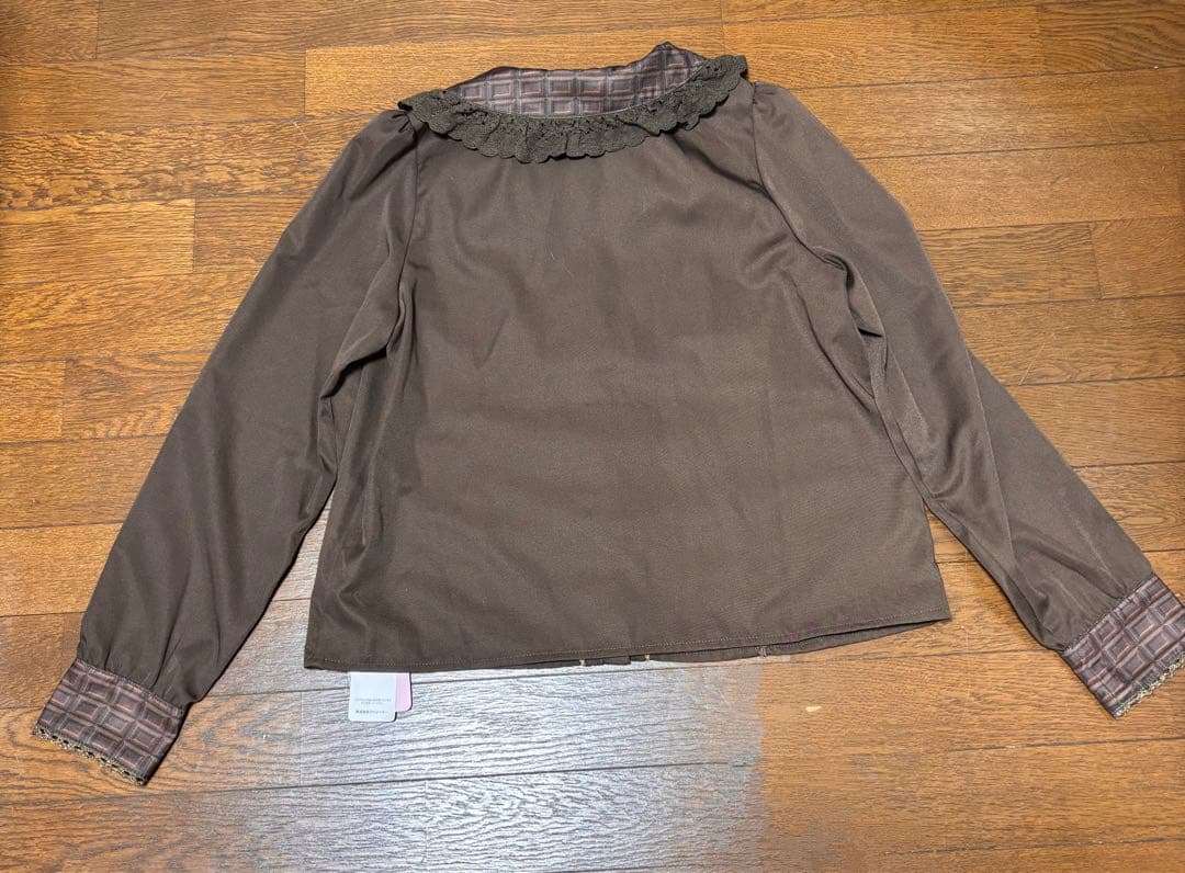 新品タグ付き✴︎シャルミエール　チョコレート柄衿ブラウス