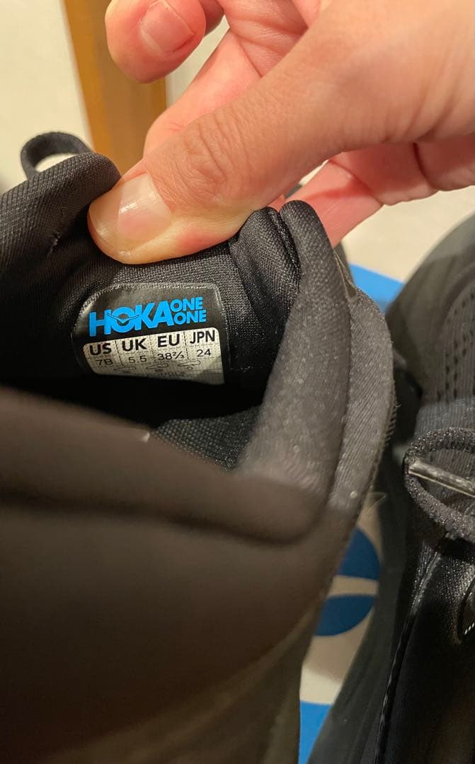 靴 HOKA BONDI8 24.0cm