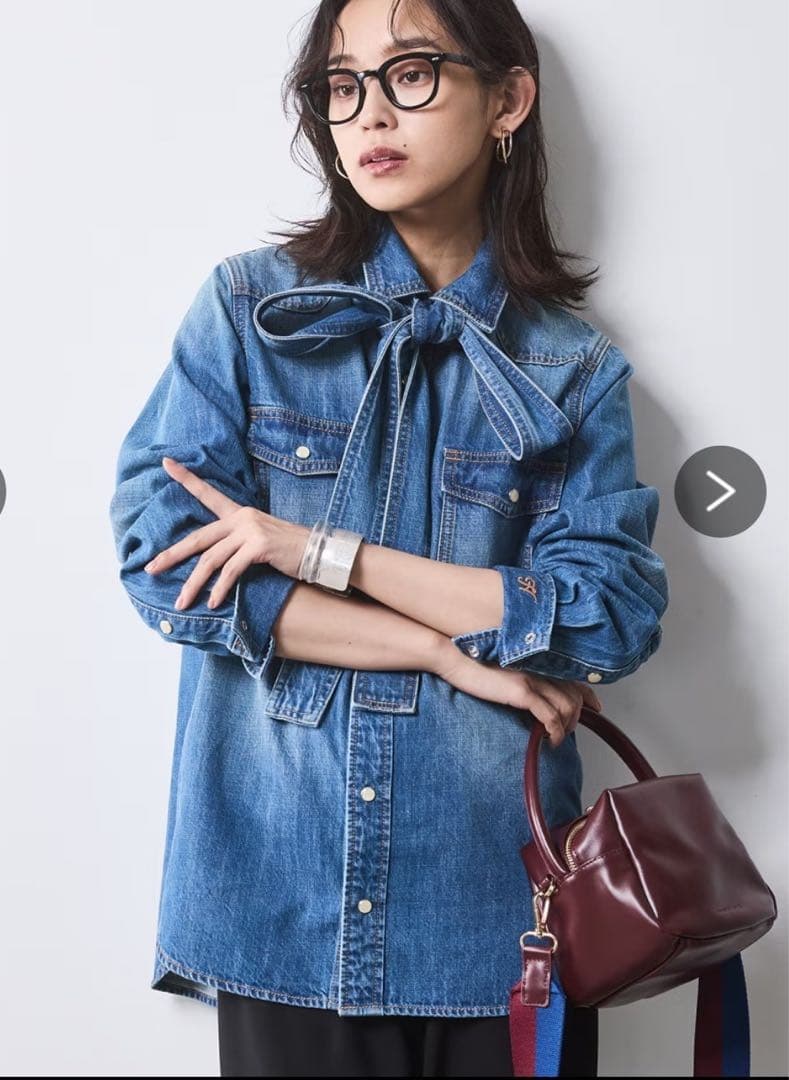 綿100％ライトオンスデニムリボンタイ付シャツ