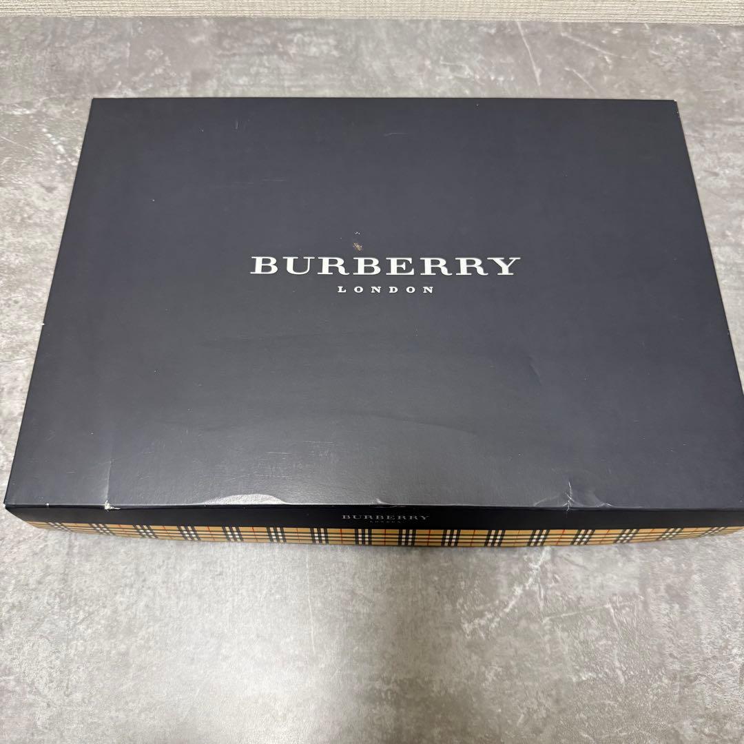 【新品未使用】BURBERRY ひざ掛け ウール100％ 65×120cm 高級