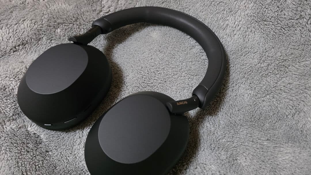 SONYソニー ワイヤレスヘッドホン ブラック WH-1000XM5/保証書あり