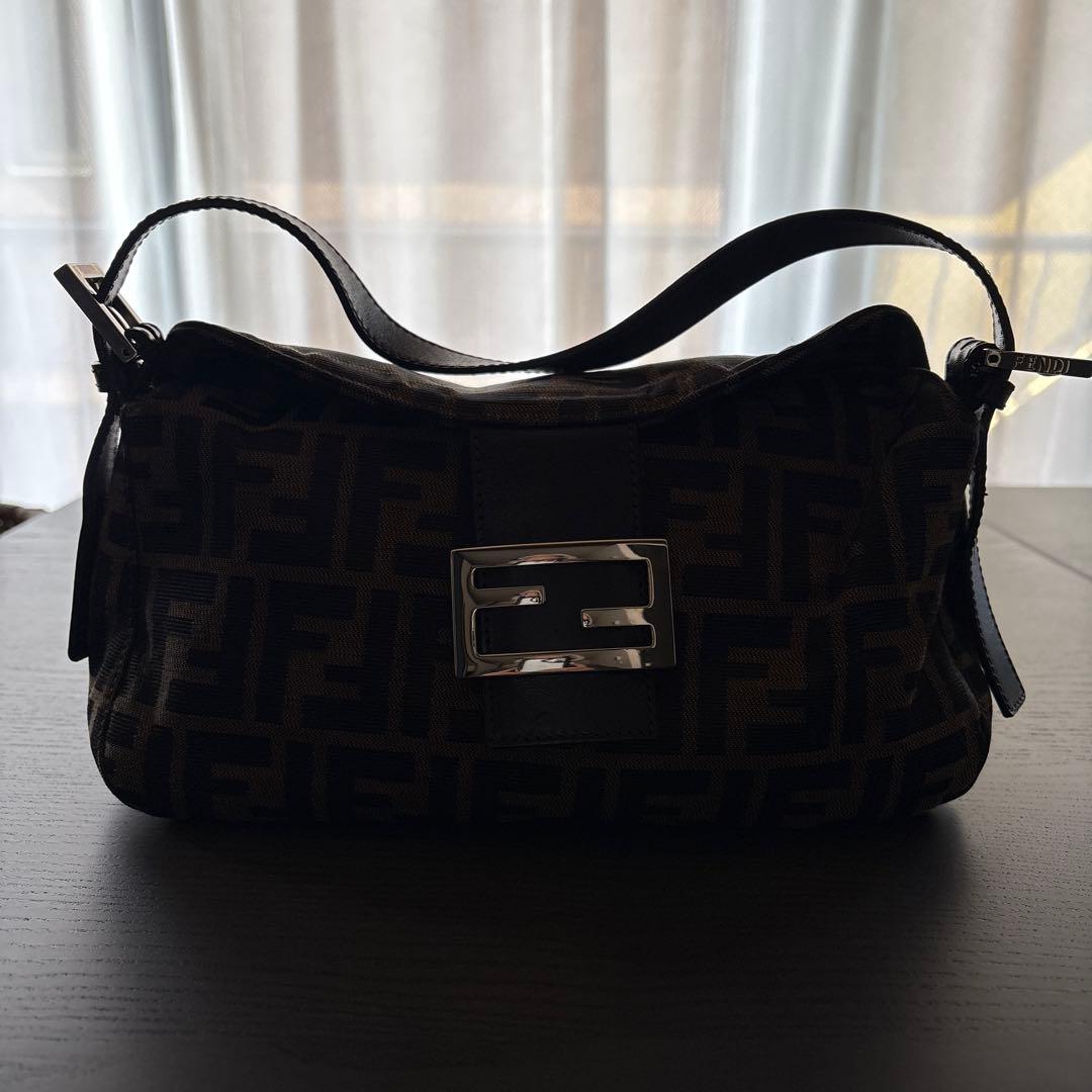 FENDI ズッカ柄マンマバゲットワンショルダーバッグ
