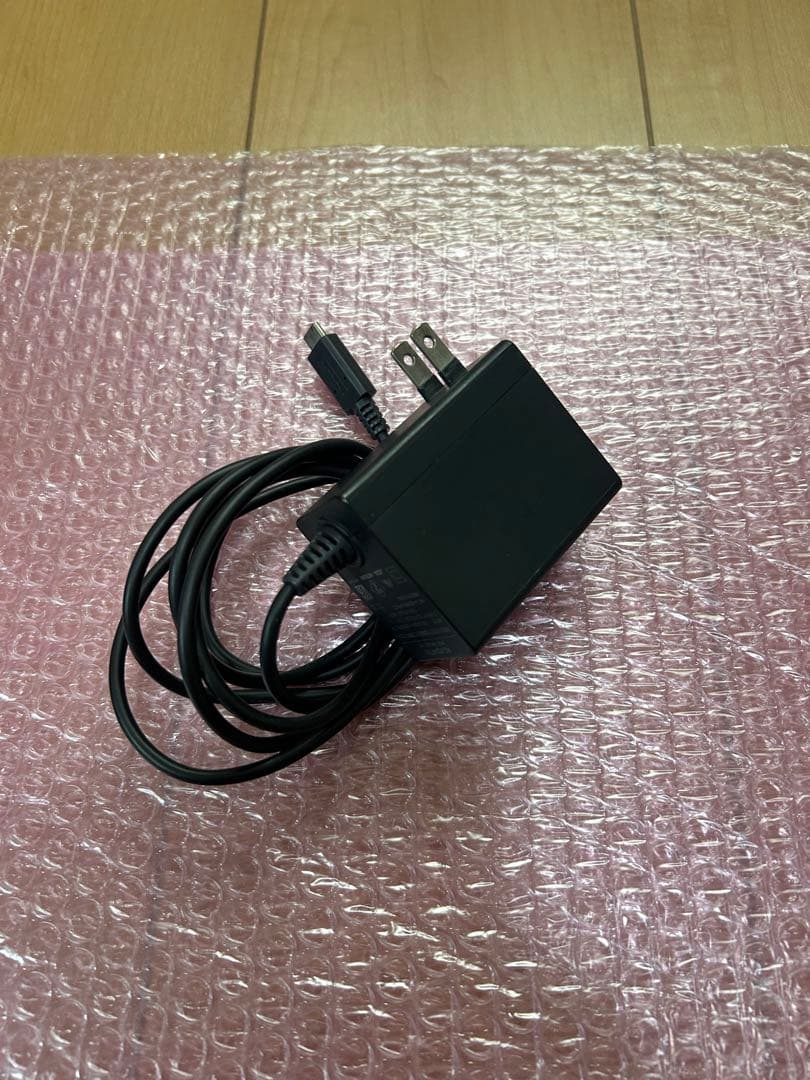 ニンテンドーSwitch ライト　ピンク　SDカード64GB付き