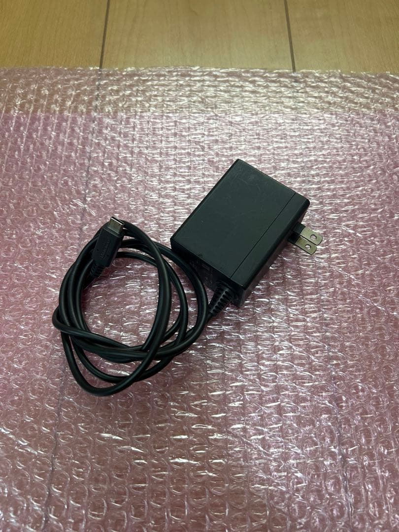 ニンテンドーSwitch ライト　ピンク　SDカード64GB付き