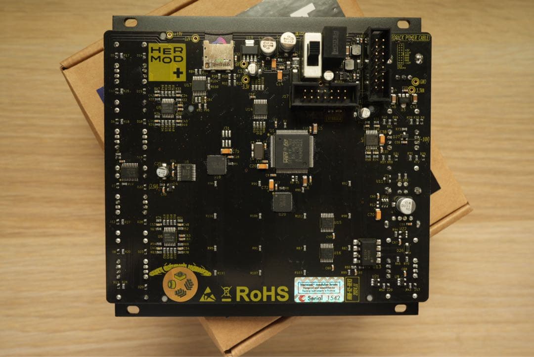 Squarp instruments Hermod+ モジュラー ユーロラック