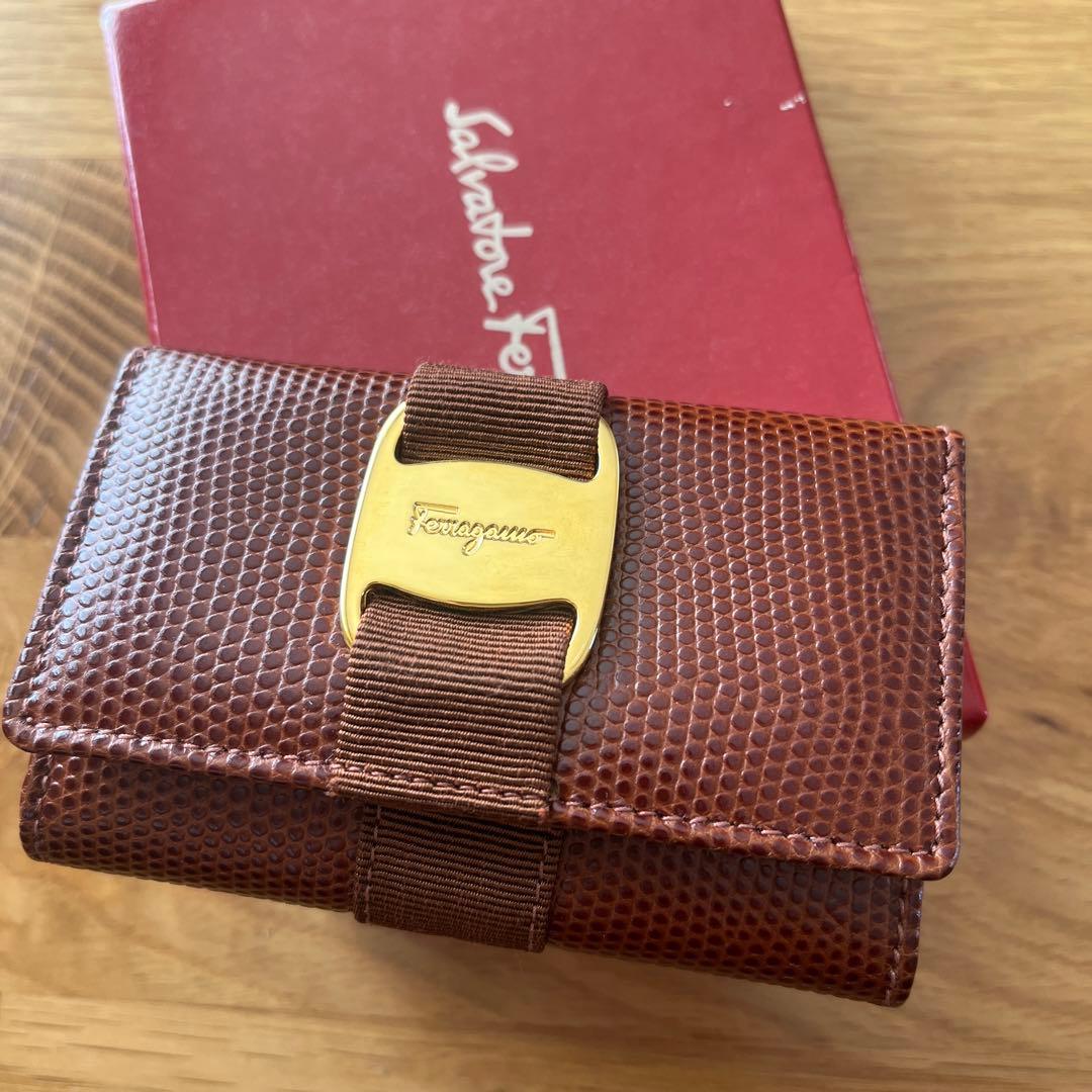 ちょこぴーなっつさん専用Salvatore Ferragamo キーケース タン