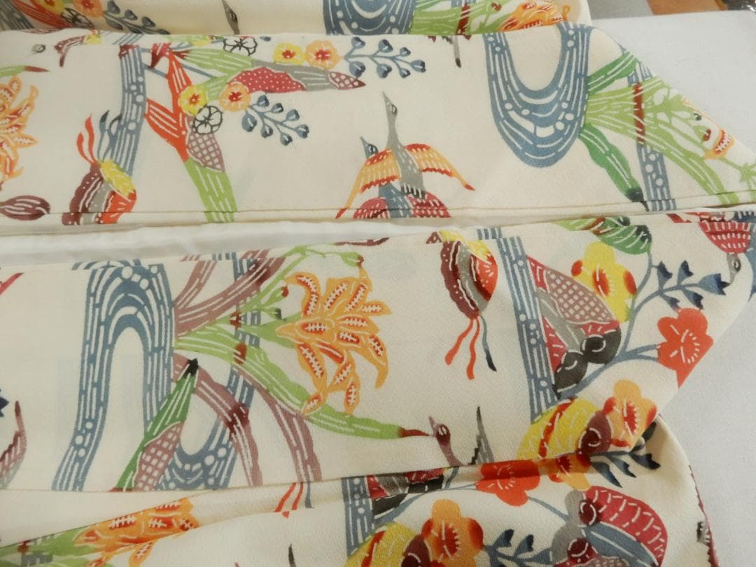 正絹・紅型染め小紋袷着物・顔料・手刷し・流水・貝・鳥・お花