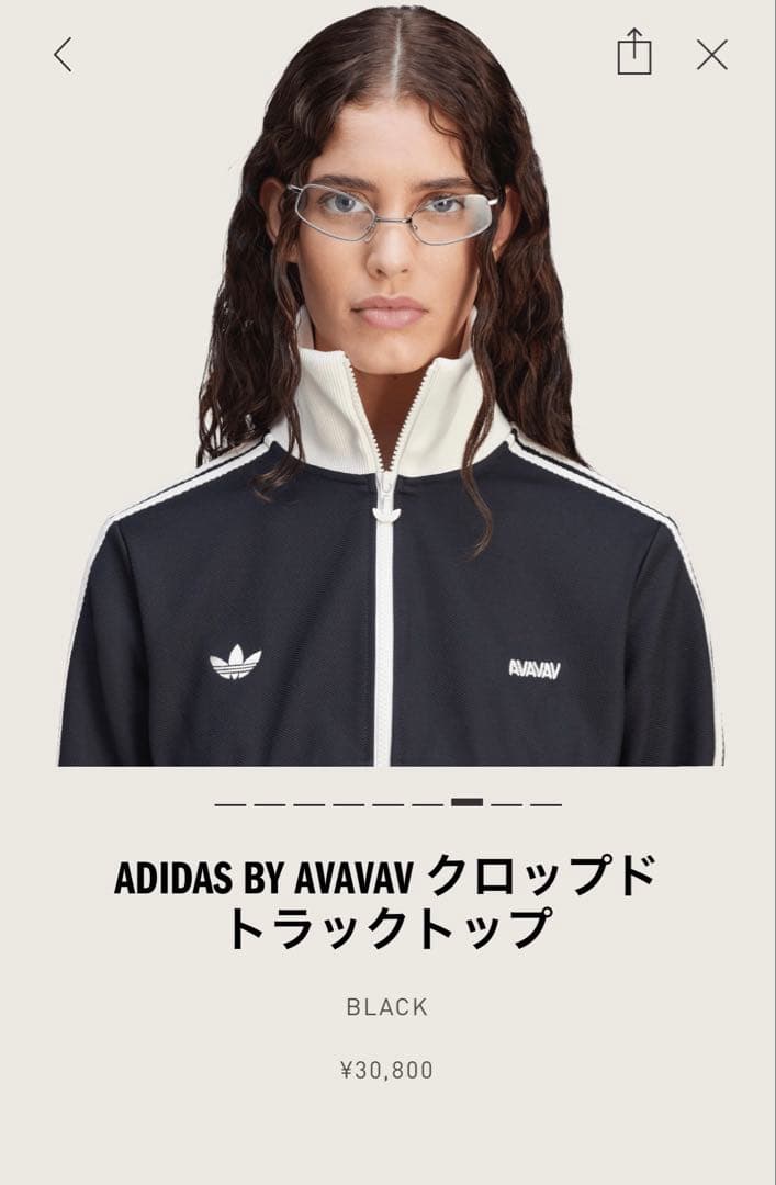 新品AVAVAV × adidas