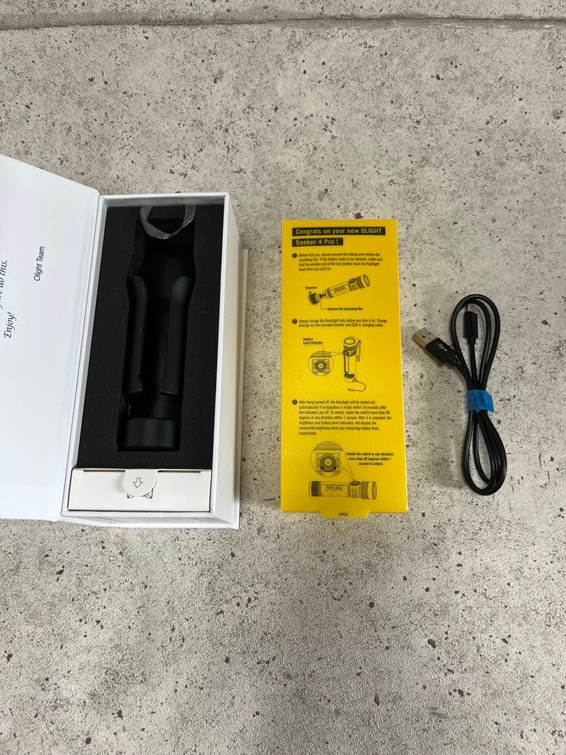 olight オーライト Seeker 4 Pro アーミーグリーン