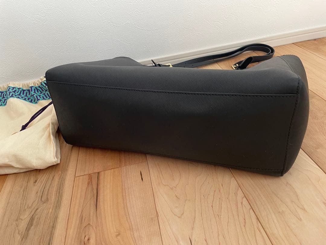 TORY BURCH 黒 ビジネスバッグ 収納袋付き A4対応