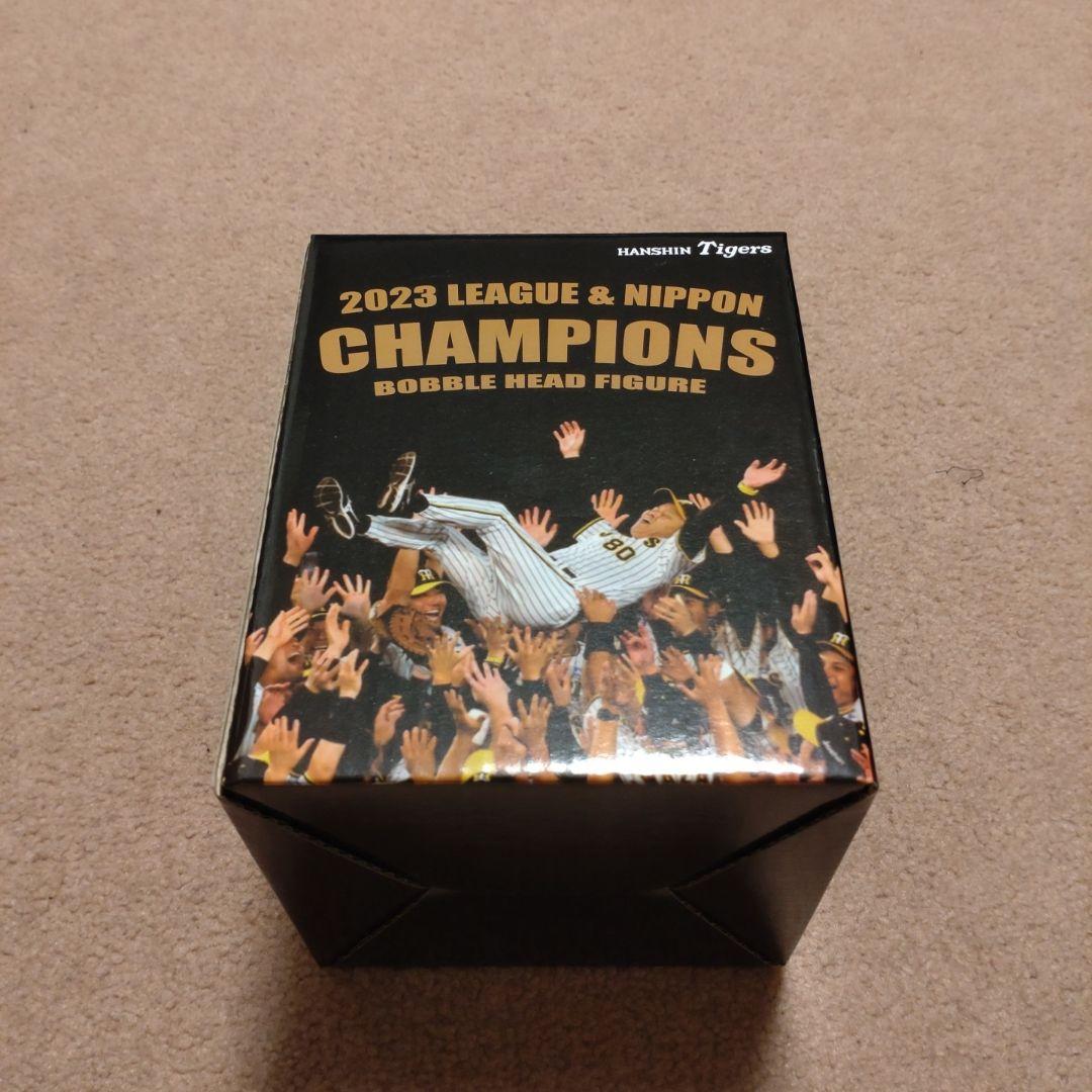 阪神タイガース　岡田監督　2023年優勝記念　ボブルヘッド