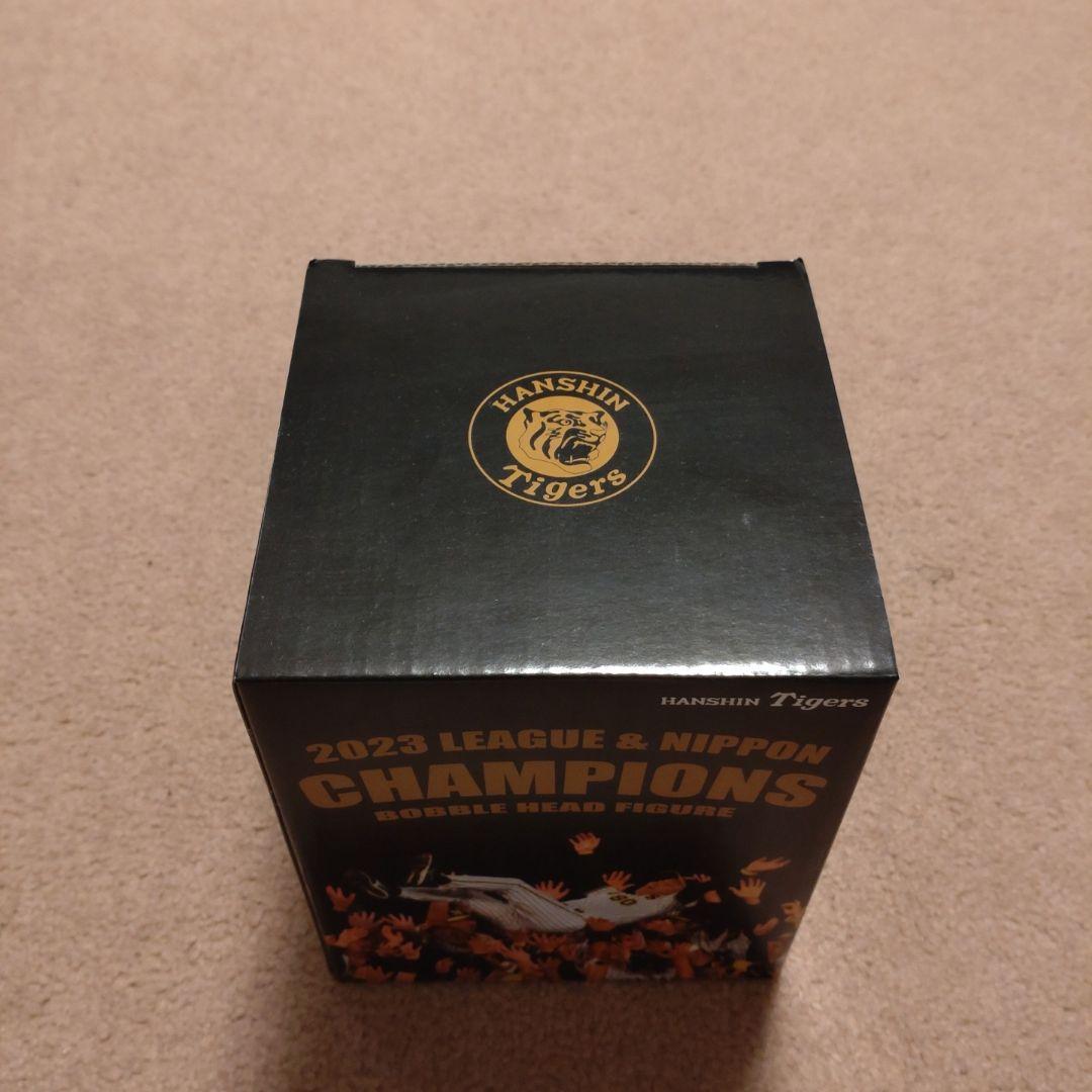 阪神タイガース　岡田監督　2023年優勝記念　ボブルヘッド