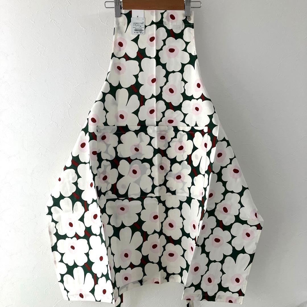 マリメッコ　ミニウニッコ エプロン　新品