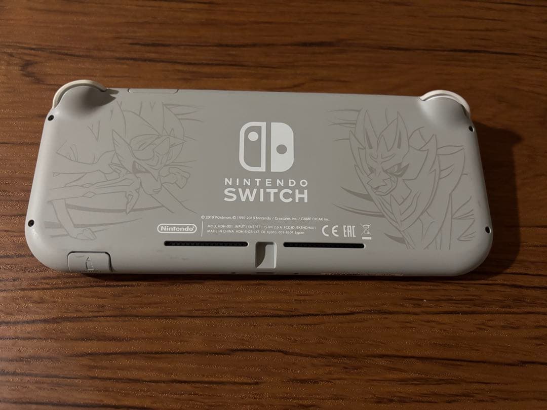 Nintendo Switch Lite ザシアン•ザマゼンタ　ケース付