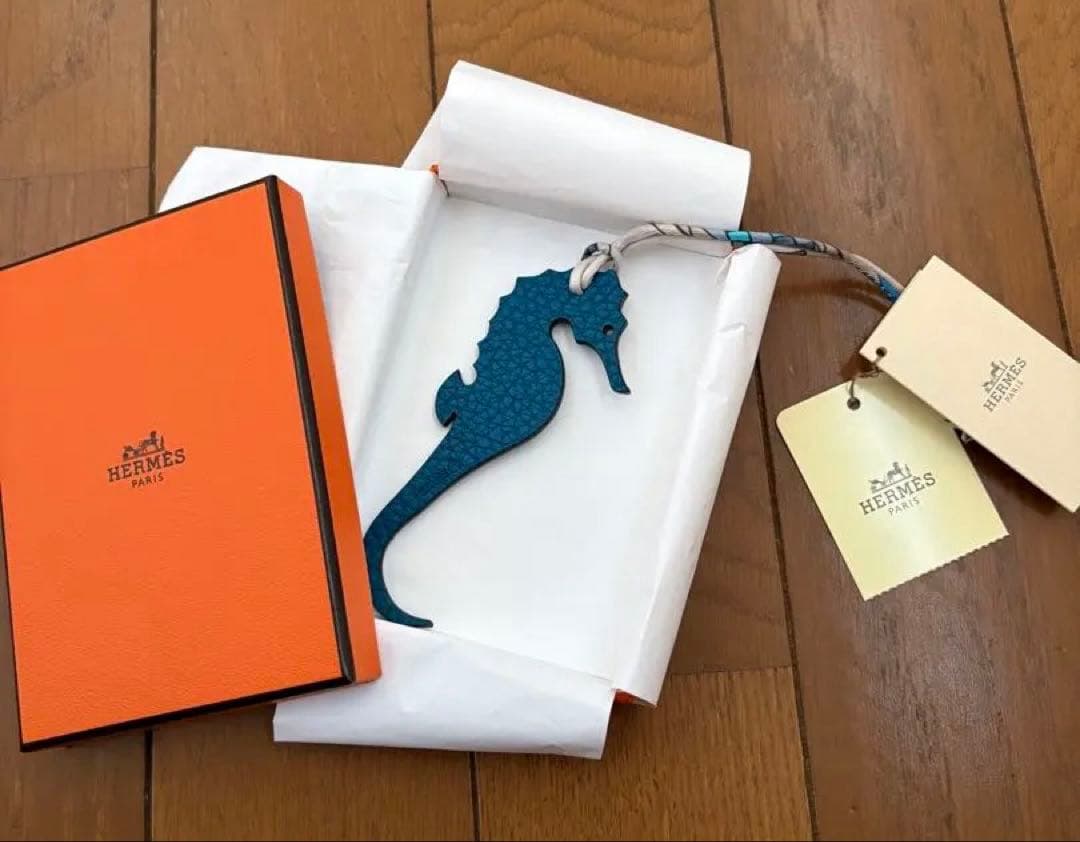HERMES タツノオトシゴ チャーム　プティアッシュ　新品