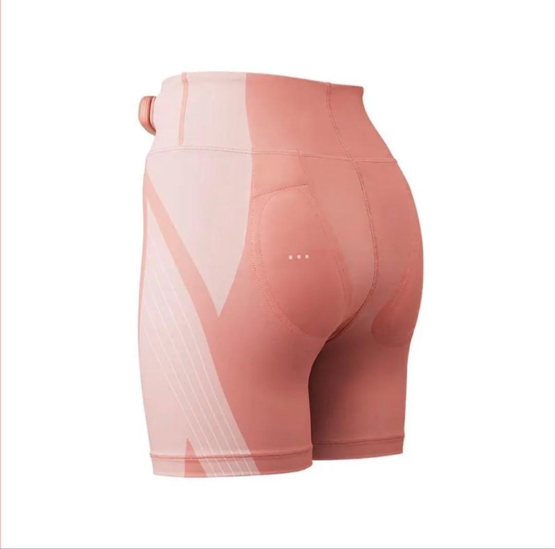 フィット感のあるピンクショートパンツ