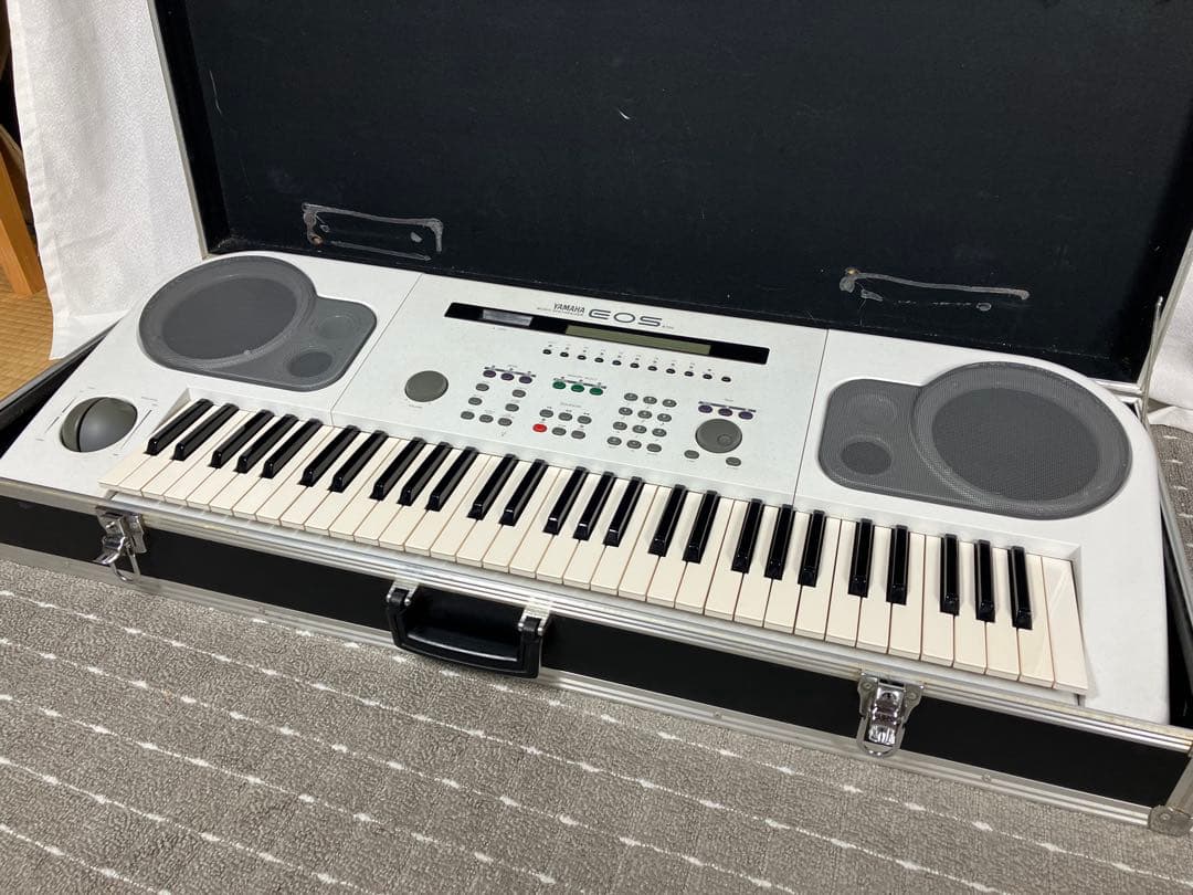 YAMAHA EOS B700 ハードケース付き