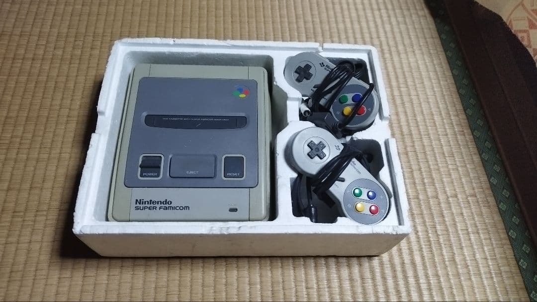スーパーファミコン（初期）※電源アダプタ無し