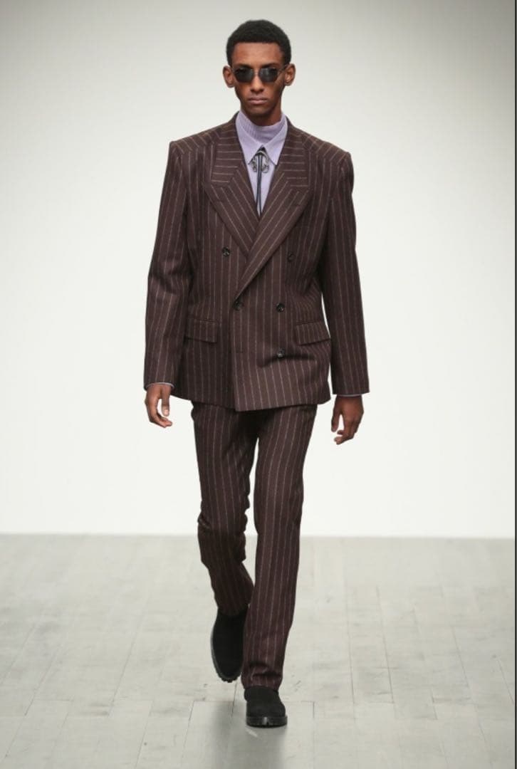 ※値下げ中※JOHN LAWRENCE SULLIVAN ストライプダブルスーツ