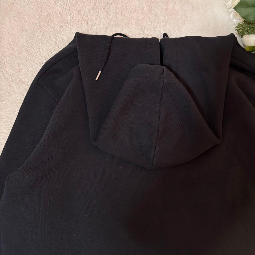 フレッドペリー FRED PERRY フーディークロップド丈 パーカー 裾ロゴ