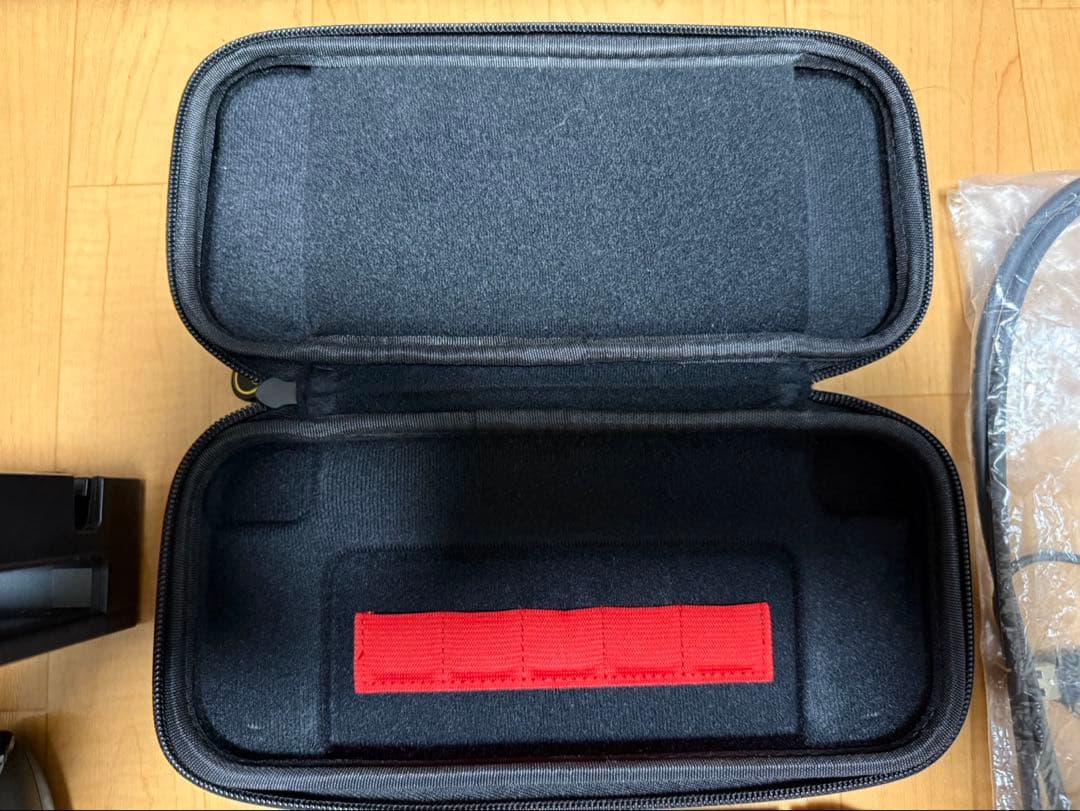 【値下げ】Nintendo Switch, マリオのケース付き