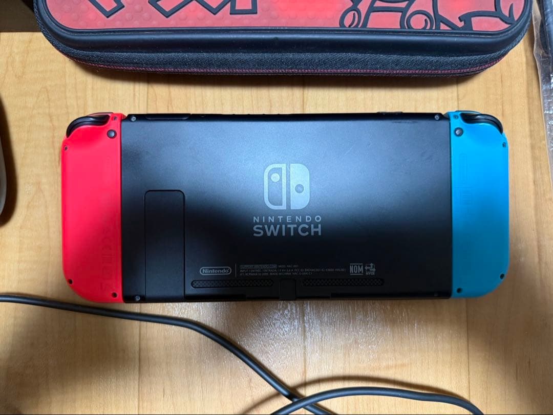 【値下げ】Nintendo Switch, マリオのケース付き