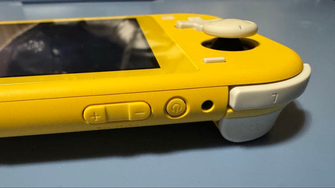 Nintendo Switch Lite イエロー美品