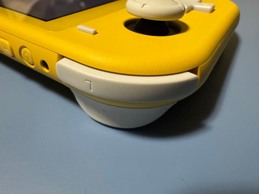 Nintendo Switch Lite イエロー美品