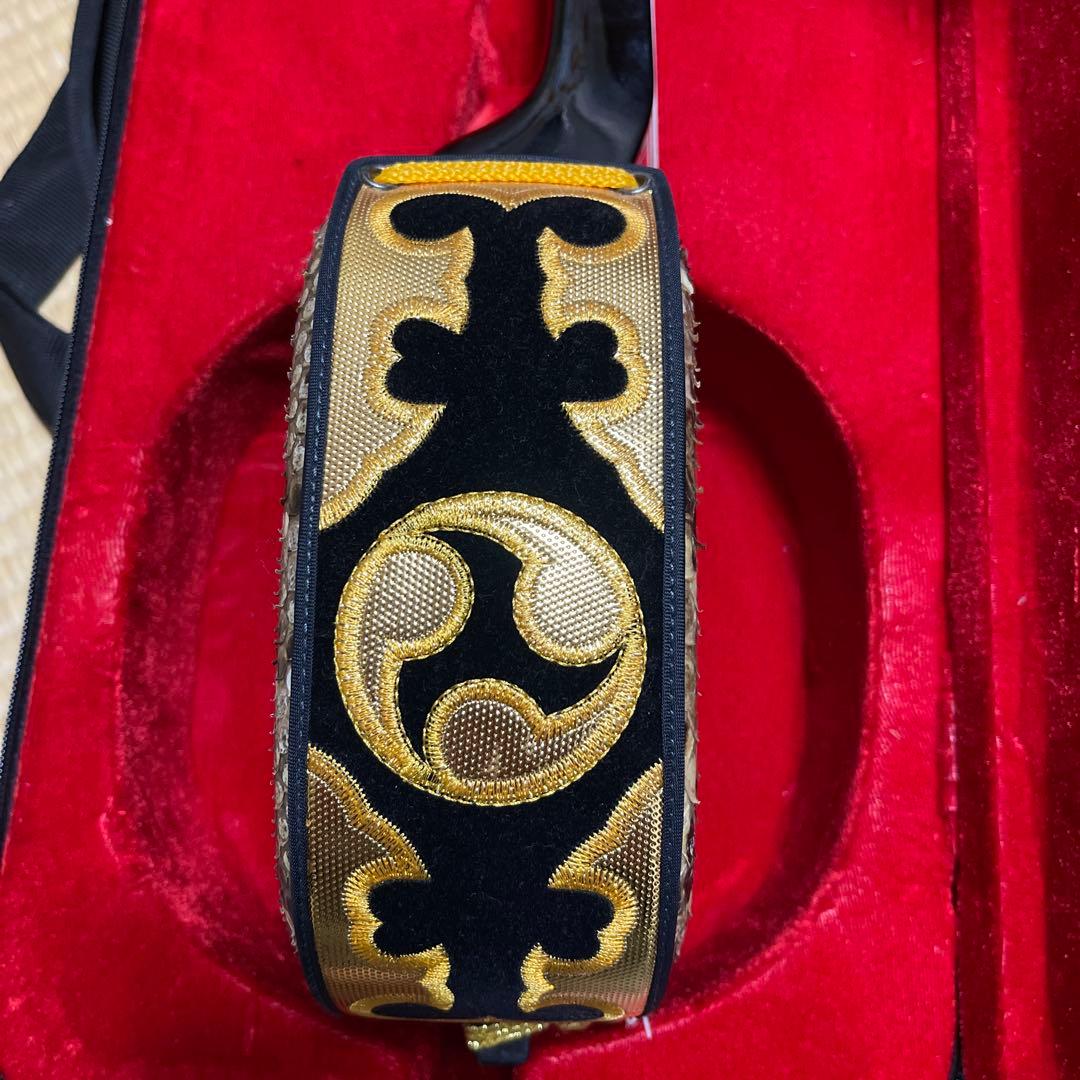 蛇皮沖縄三線　ハードケース付き