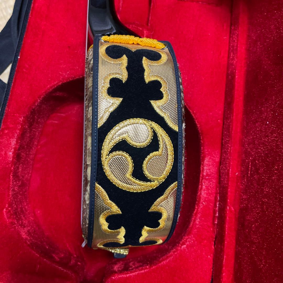 蛇皮沖縄三線　ハードケース付き