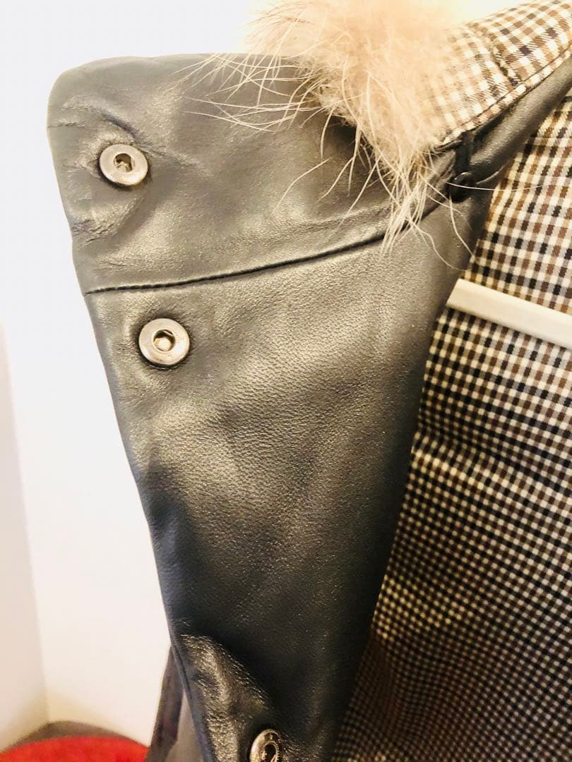 定価14万程　羊革　ダウンベスト　フード取外し可能