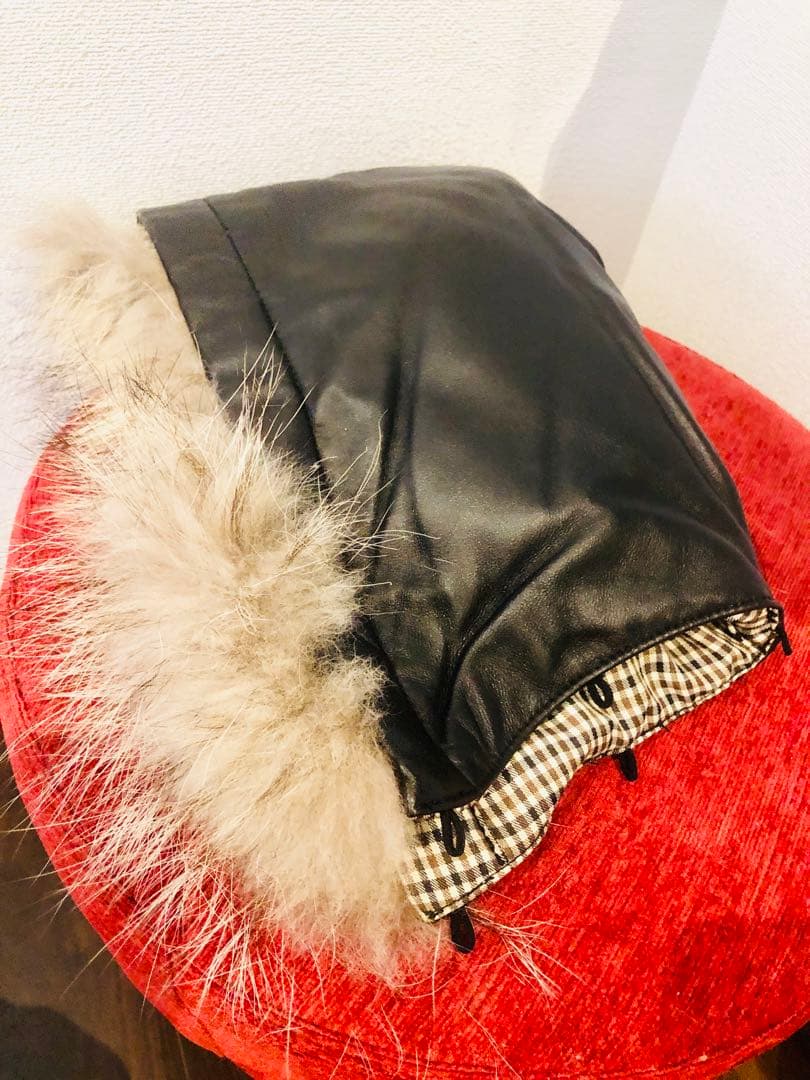 定価14万程　羊革　ダウンベスト　フード取外し可能