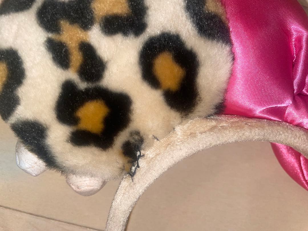 ミニーちゃん ヒョウ柄　カチューシャ