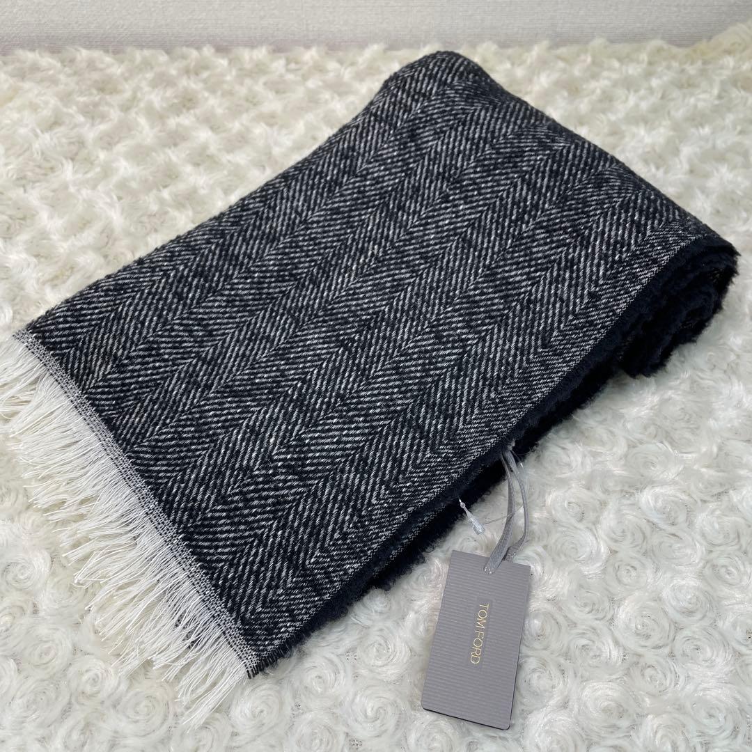 TOM FORDトムフォード 新品　マフラー　ヘリンボーン柄