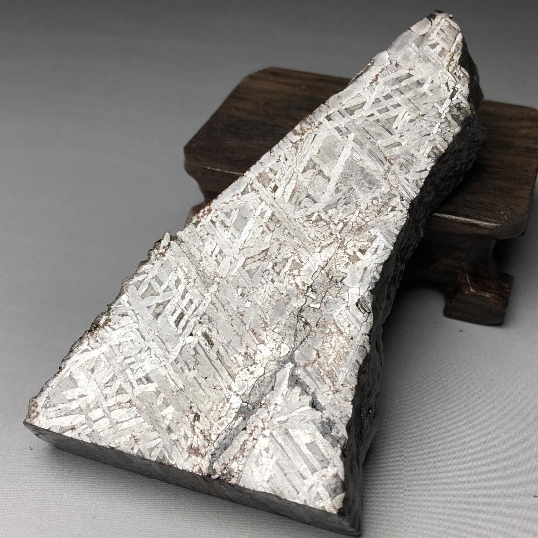 アルタイ隕石　 鉄隕石　メテオライト鉄隕石　原石 　重さ約286ｇ