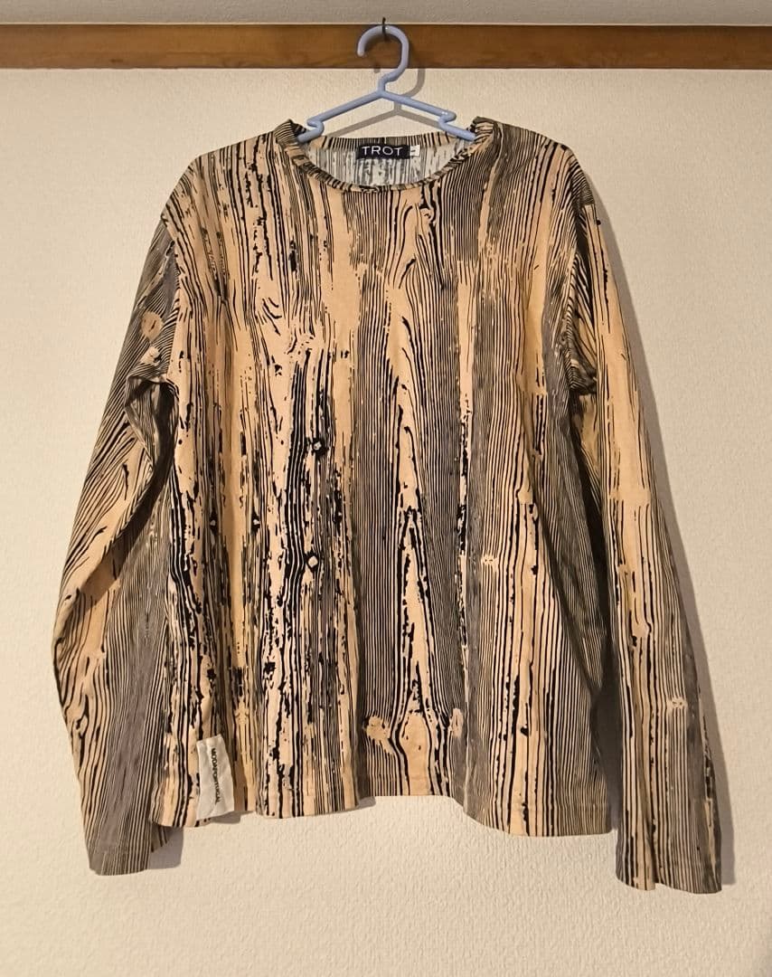 万博ポルトガル館スタッフユニフォーム