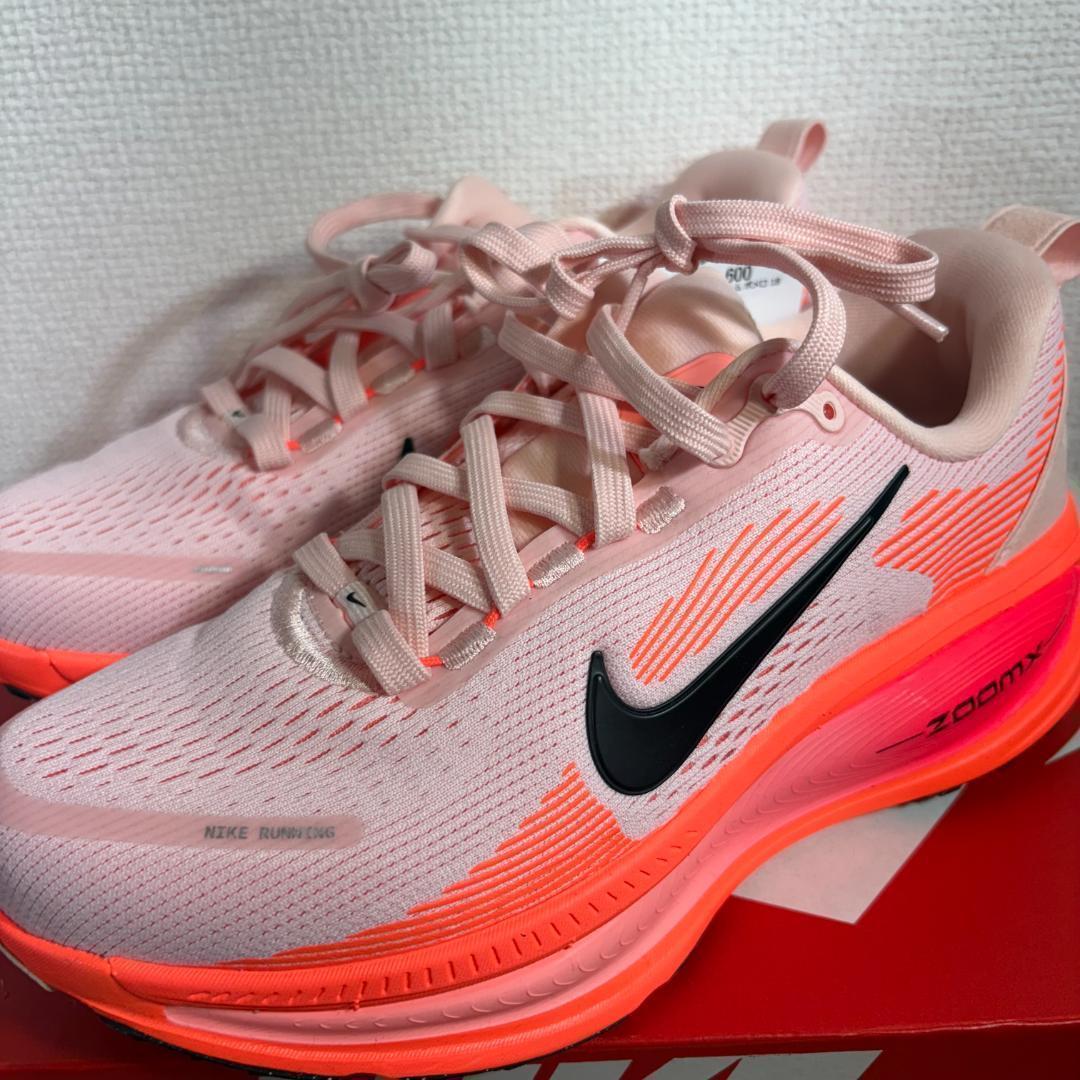 靴 23.5cm Nike Women's Vomero 18 HM6804-600