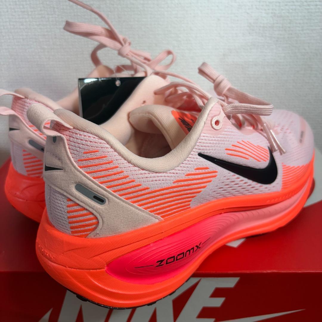靴 23.5cm Nike Women's Vomero 18 HM6804-600