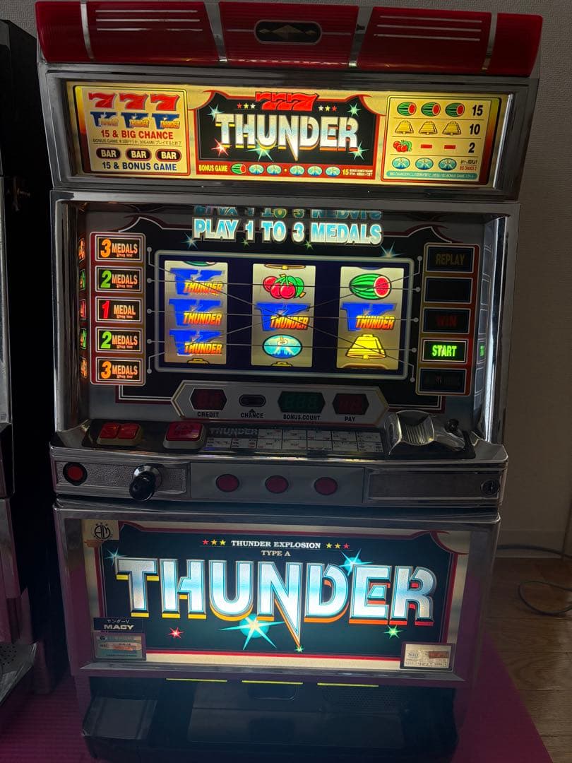 本日のみ値引き！名機サンダーV 実機　送料無料