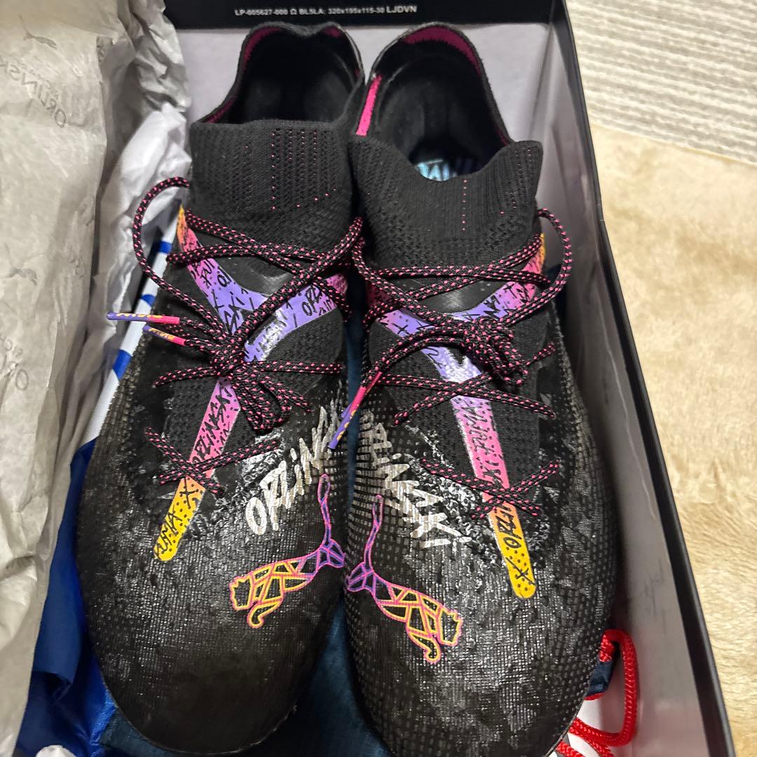 グラフィティデザイン サッカーシューズ