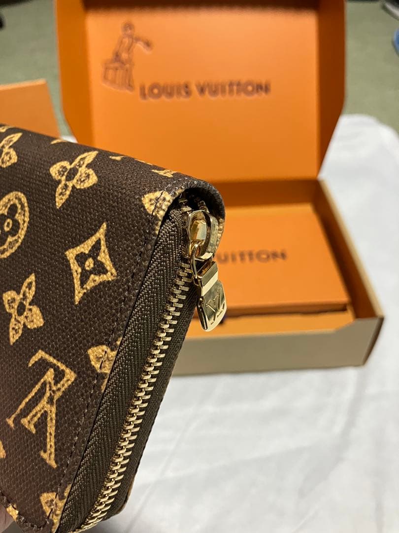 LOUIS VUITTON ジッピーウォレット長財布　日本限定新作