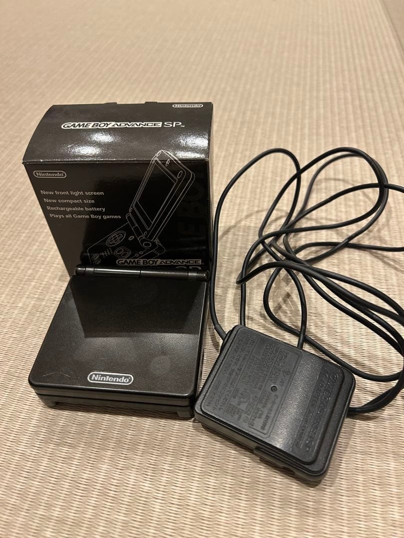 【希少品多数】ゲームボーイアドバンスSP 美品&色々ソフト　 値下げ交渉可能