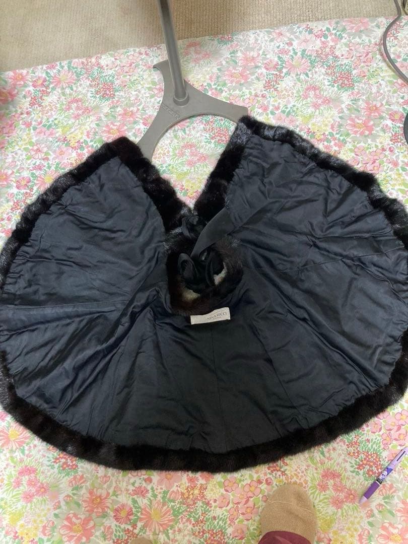 ニナリッチ　ケープ付きミンクファーコート