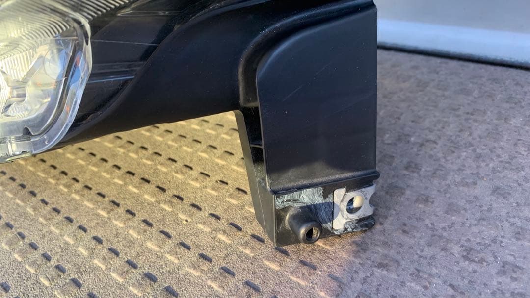 タントカスタム　左ヘッドライト　LA600S