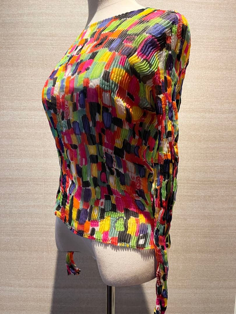 値下げ！ISSEY MIYAKE プリーツプリーズ